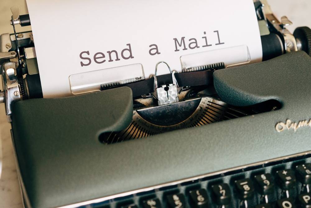 Jak zamieniać długie treści w angażujące wideo streszczenia do skutecznego email outreachu