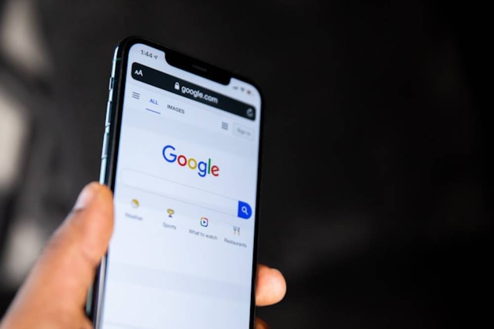 Local SEO a AI Overviews: jak sprawić, żeby lokalna marka pojawiała się w podsumowaniach Google