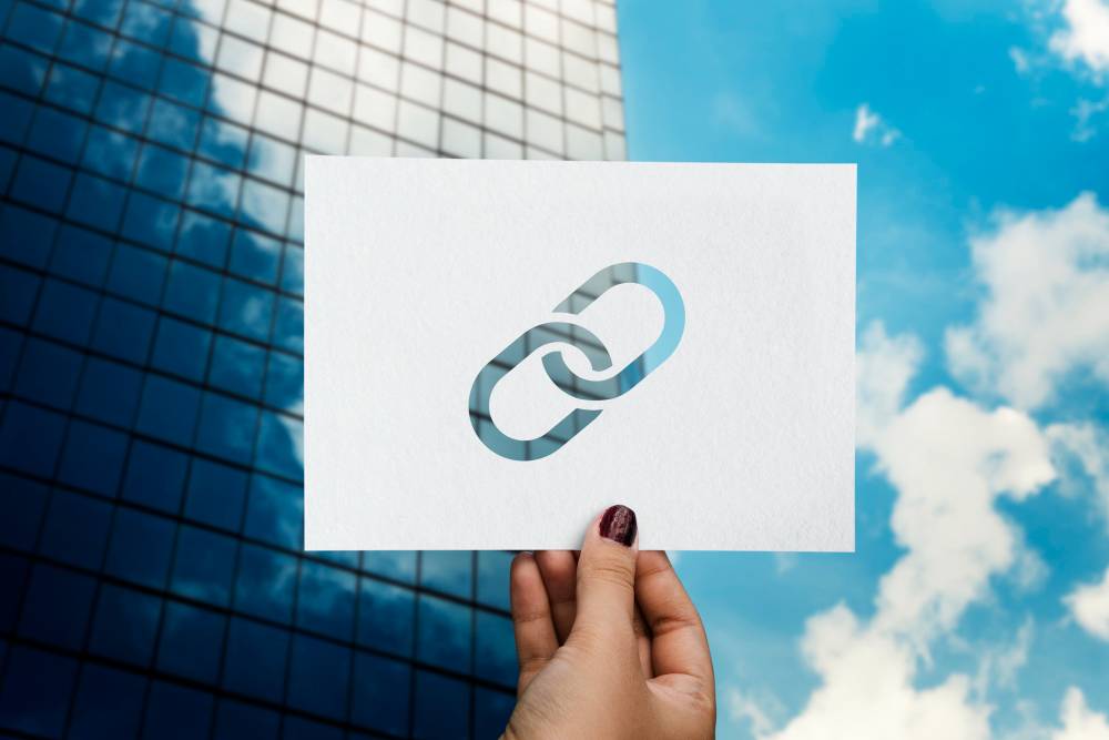 Local link building 2026: where to get links that actually matter (and how to avoid “toxic” sources)