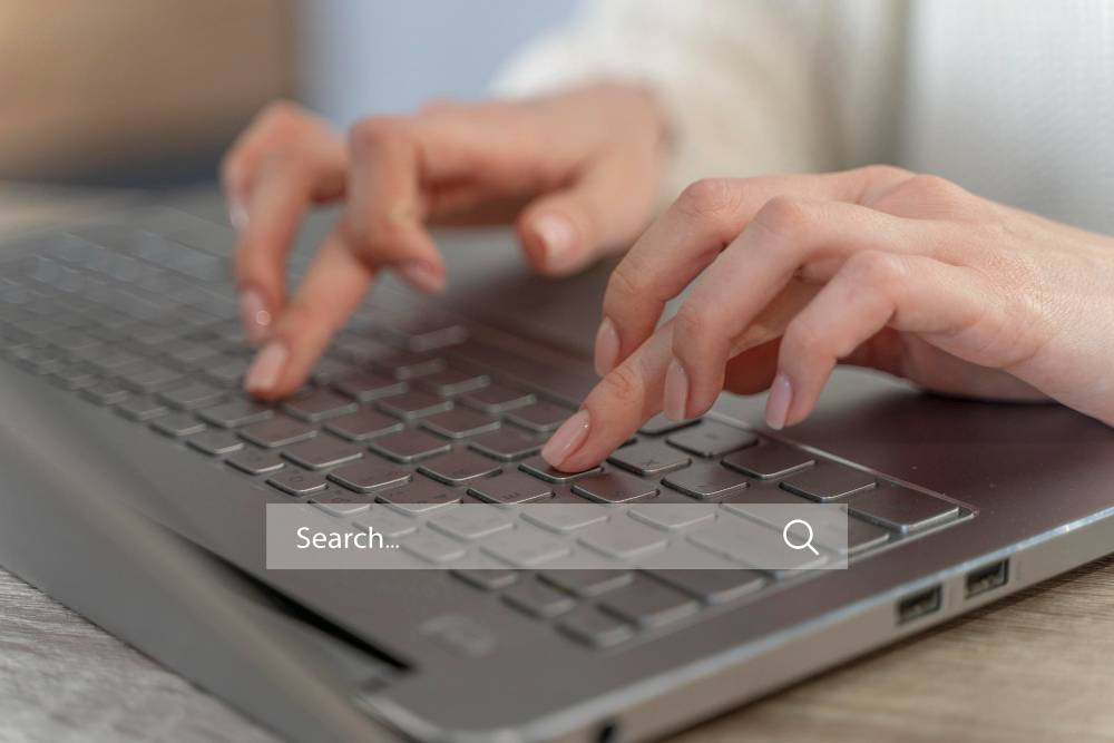 Google AI Overviews Cite Individual Reviews - A New Discovery in Google Search